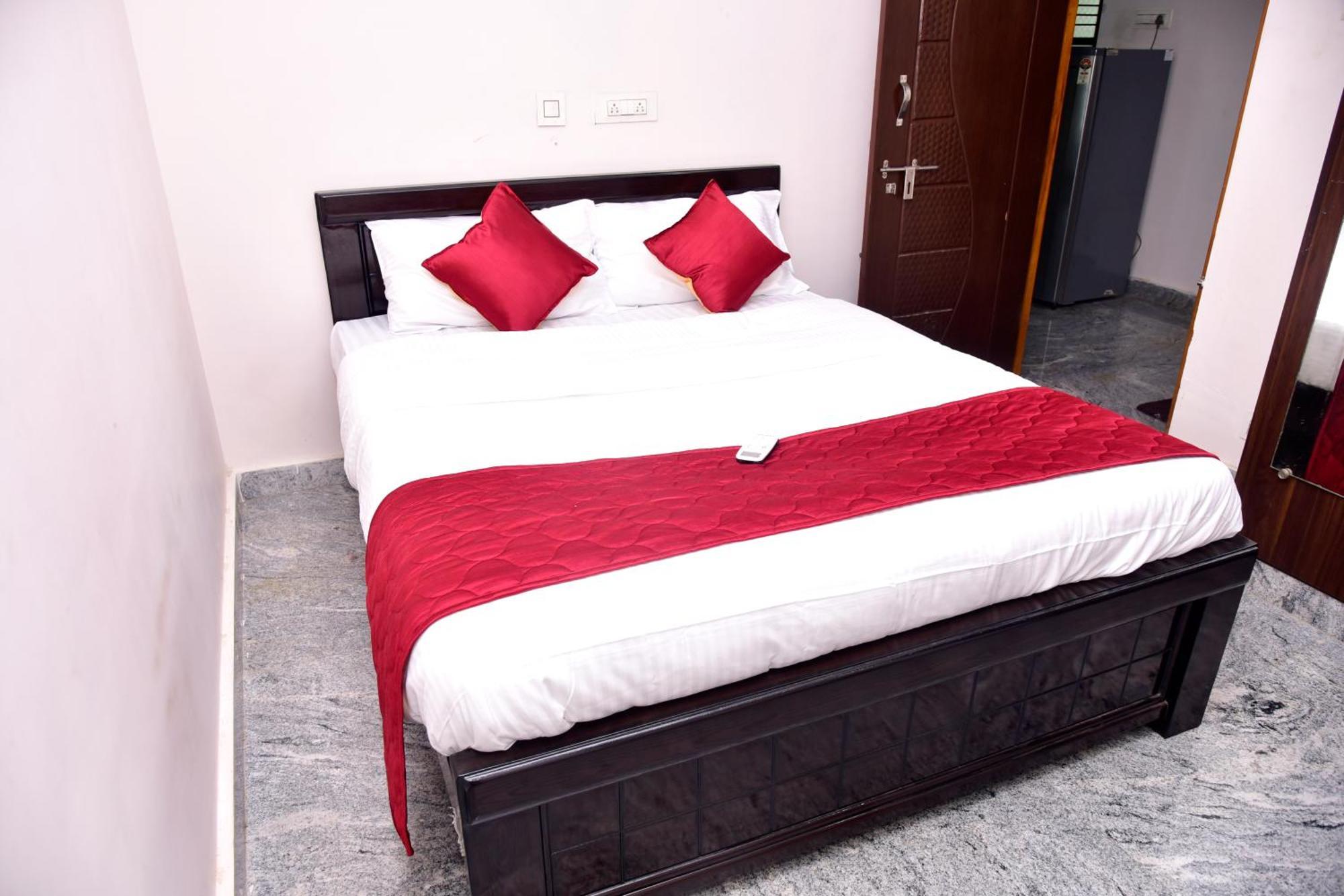 Shalom - 2bhk-ac Service Apartments, Premium Amenities, Kitchen With Stovetop, Wifi Apartment